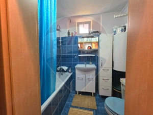 Casă cu 3 camere vis a vis de Biserrica Romano Catolica Medias - imagine 9