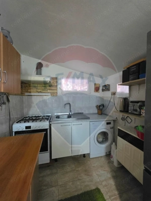 Casă cu 3 camere vis a vis de Biserrica Romano Catolica Medias - imagine 12