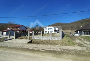  Casă spațioasă de vanzare | 202 mp utili | Tofalău | 180.000 € - imagine 2