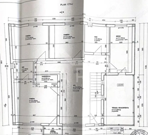  Casă spațioasă de vanzare | 202 mp utili | Tofalău | 180.000 € - imagine 8