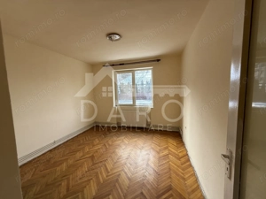 Vindem apartament cu doua camere situat in zona pietei Dacia,din Tudor