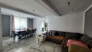 Casa individuala cu teren generos de 898 mp,Sag zona Centrala - imagine 2