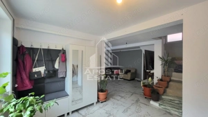 Casa individuala cu teren generos de 898 mp,Sag zona Centrala - imagine 8