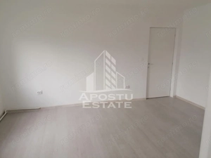 Apartament decomandat, renovat,2 camere,parter,Bulevardul Cetatii - imagine 7