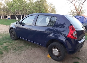Dezmembrez dacia Sandero - imagine 4