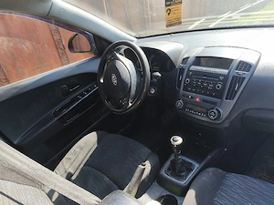 vând Kia Ceed  - imagine 3