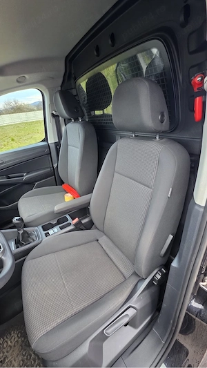 VW Caddy V 2021 - imagine 8