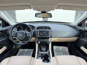 Vind Jaguar XE 20d - imagine 5