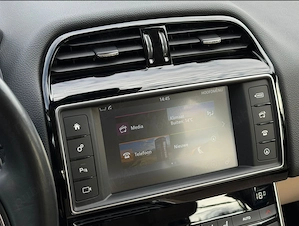 Vind Jaguar XE 20d - imagine 4