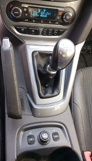 Ford Focus MK3 | Orange Edition Titanium | Park Assist | Xenon - imagine 10