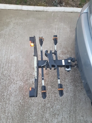 suport auto doua biciclete stare foarte bună instalație electrică 7pini