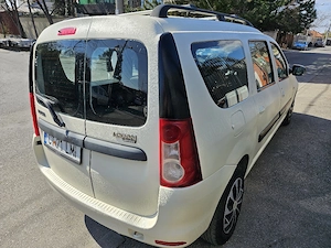 vând Dacia Logan Mcv an 2011 - imagine 2