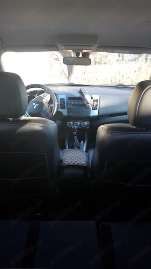 Mitsubishi outlander  - imagine 2