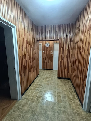 Închiriez apartament 3 camere, str.I. Slavici, et.1  - imagine 3