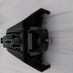 Set 4 picioare de prindere THULE pentru barele transversale Thule EVO TH710700, pentru auto cu punct - imagine 3