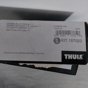 Set 4 picioare de prindere THULE pentru barele transversale Thule EVO TH710700, pentru auto cu punct - imagine 2