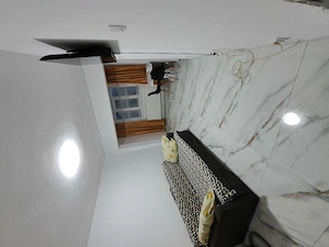 Închiriez garsonieră regim hotelier ! 