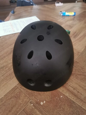 Vând casca bicicletă 