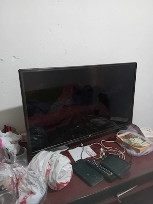 vând tv LG  - imagine 2