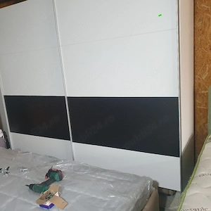 Dressing cu uși glisante 