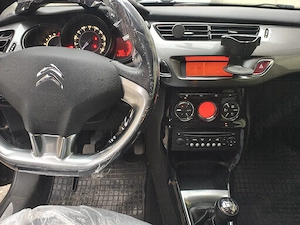 Citroen C3 2010 benzina 1.4 aer condiționat  - imagine 4