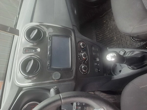 Vând Dacia sandero  - imagine 2