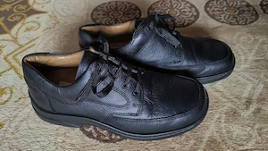 Vând pantofi din piele naturală, mărimea 39 - imagine 2