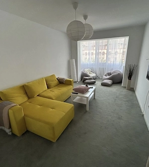 Proprietar, vand ap 3 camere, decomandat, central, renovat complet