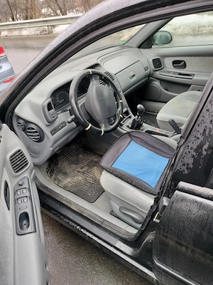 Vînd Renault Laguna 1 benzina  - imagine 4