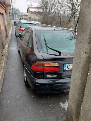 Vînd Renault Laguna 1 benzina  - imagine 5