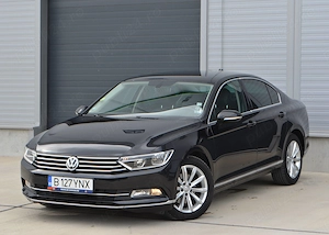 VW Passat B8 Berlina HighLine DSG 1.6tdi 120cp Alcantara Distronic Navy Clima 170.000km Automat