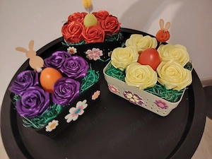 De vanzare aranjamente și Florii realizate manual din satin 