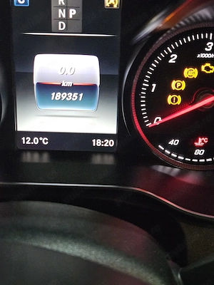 Mercedes c clas 4 matic 2018 - imagine 7