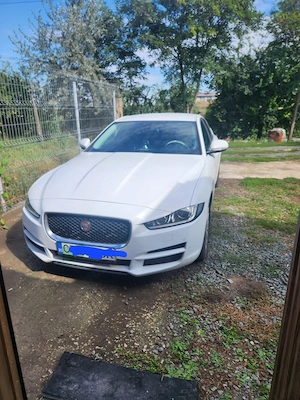 Vând Jaguar XE 2015