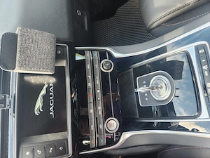 Vând Jaguar XE 2015 - imagine 3