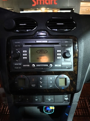 Vând Ford Focus 1.6 TDCI MK2, GHIA (dotari full) - imagine 4