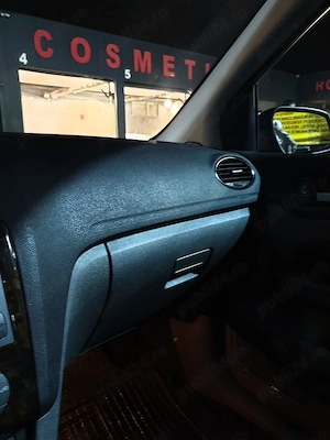 Vând Ford Focus 1.6 TDCI MK2, GHIA (dotari full) - imagine 5