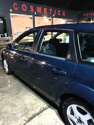 Vând Ford Focus 1.6 TDCI MK2, GHIA (dotari full) - imagine 9