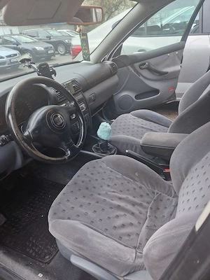 Vând Seat Toledo