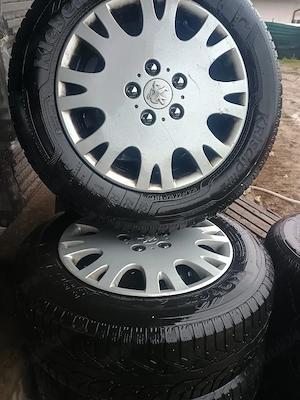 Set roți 195/65/R15 cu capace Peugeot  - imagine 2