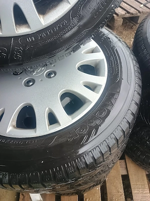 Set roți 195/65/R15 cu capace Peugeot  - imagine 5