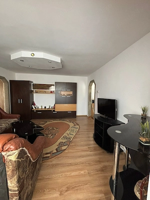 Apartament mobilat și utilat complet   proaspăt renovat   zona Petru Rareș - imagine 3