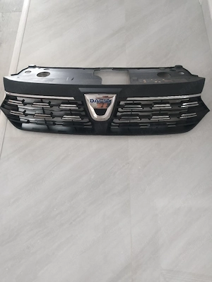 Grila Logan 3  - imagine 2