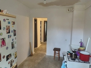 Vând apartament 3 cam. Zona centrala  - imagine 4