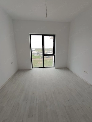 Apartamente cu 2 camere, decomandate in zona Calea Urseni - Giroc suprafață utilă de 54mp si balcon. - imagine 5