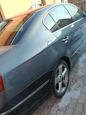 Vând Volskwagen Passat B6  - imagine 4