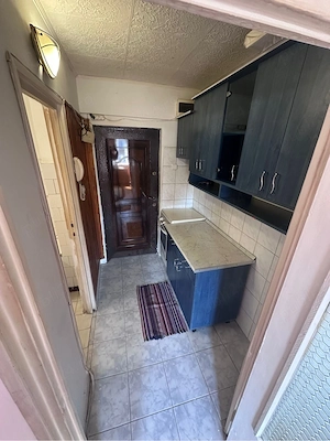 Inchiriez garsoniera zona Uta 