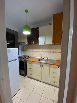 garsoniera dristor-metrou la scara blocului - imagine 7