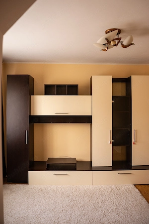 Vanzare Apartament 3 camere, Alexandria, zona centrala - imagine 2