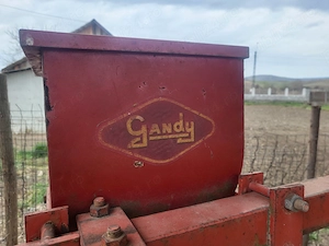 Semănătoare porumb gardy - imagine 2